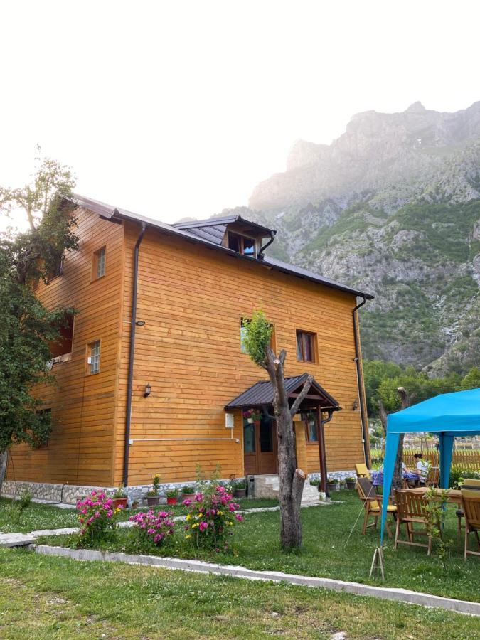 Guesthouse Mehmeti ヴァルボナ エクステリア 写真