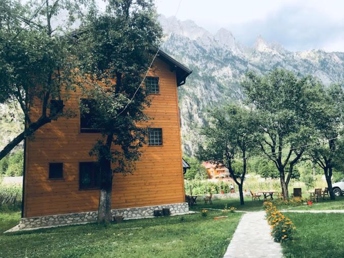 Guesthouse Mehmeti ヴァルボナ エクステリア 写真